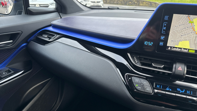 Toyota C-HR 1.8 Hybrid Dynamic 5dr CVT Hybrid Hatchback